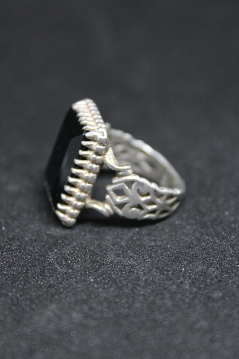 Elegant Black Aqeeq (Onyx) Sterling Silver Ring - Timeless Islamic Stone - Image 4