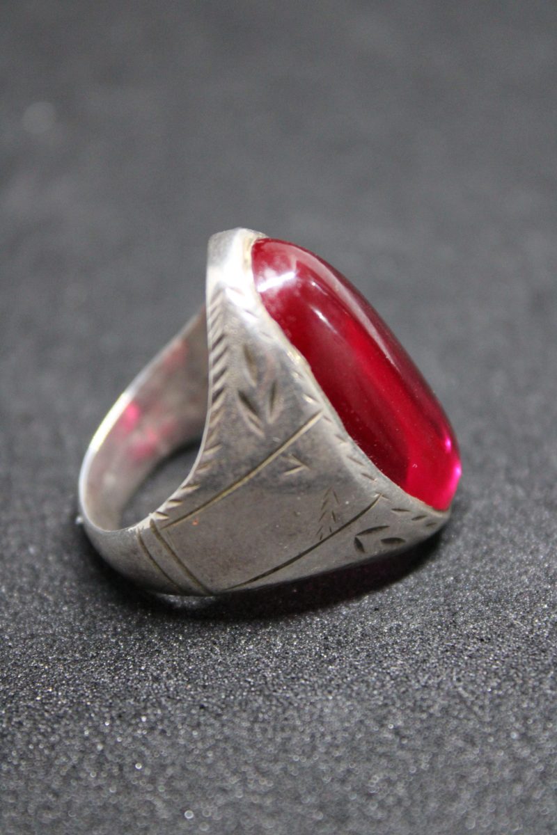 Anari Yaqoot Stone Ring – Authentic & Elegant Gemstone - Image 3
